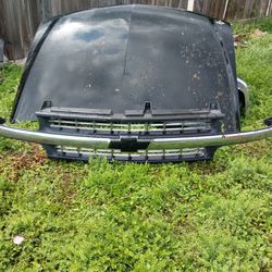 2002 Chevy 1500 Front End