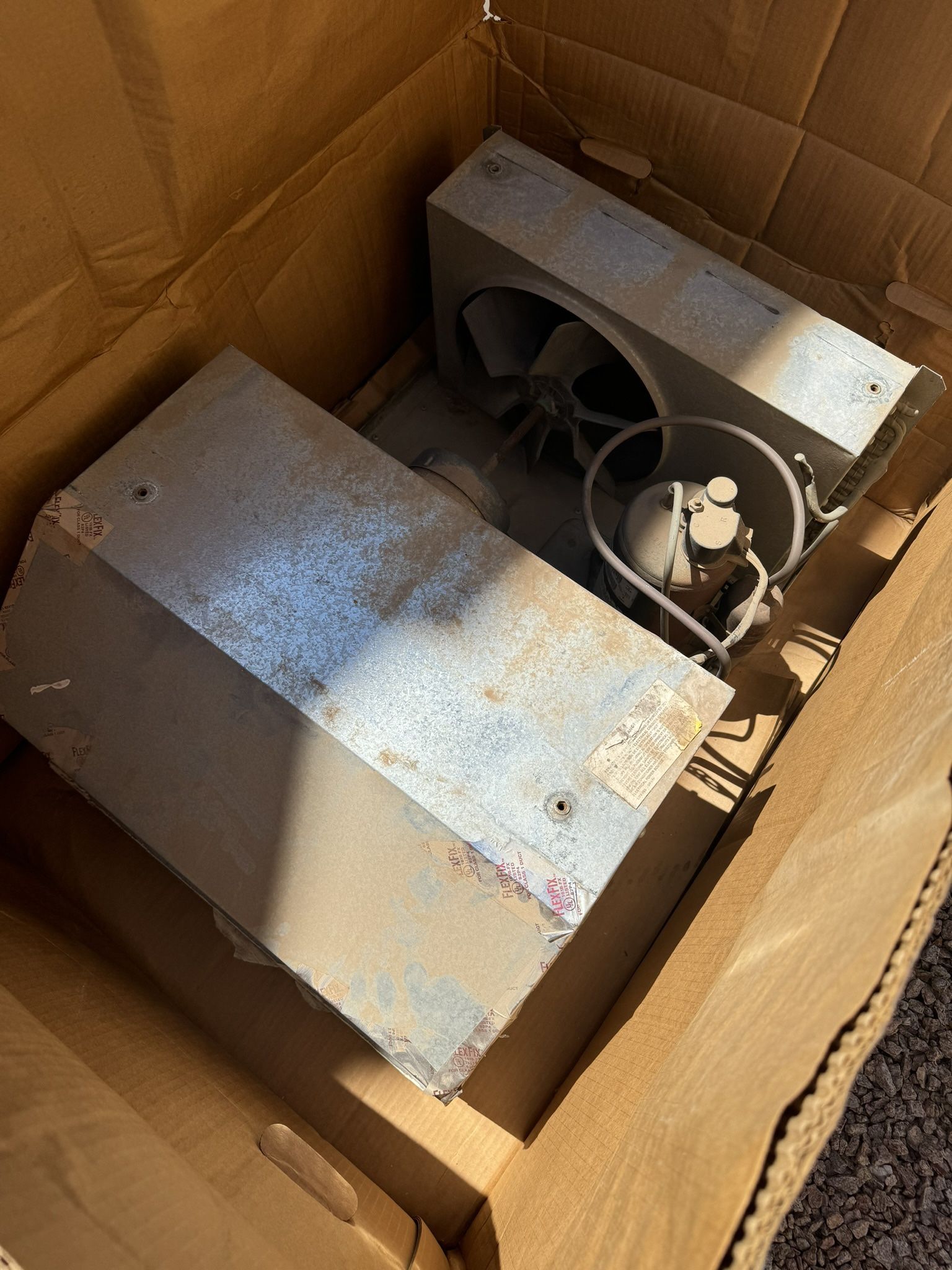 RV Roof Top AC Unit And Mounting Base