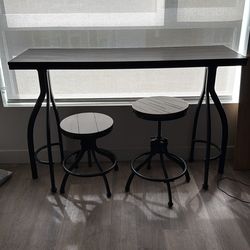 Table/ desk