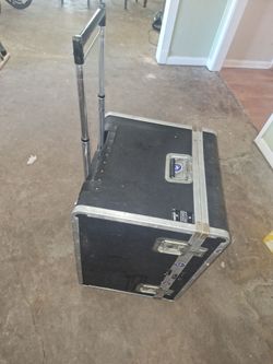 Platt 1018HWF - Guardsman ATA 300 Shipping Case with Wheels and Telescoping Handle