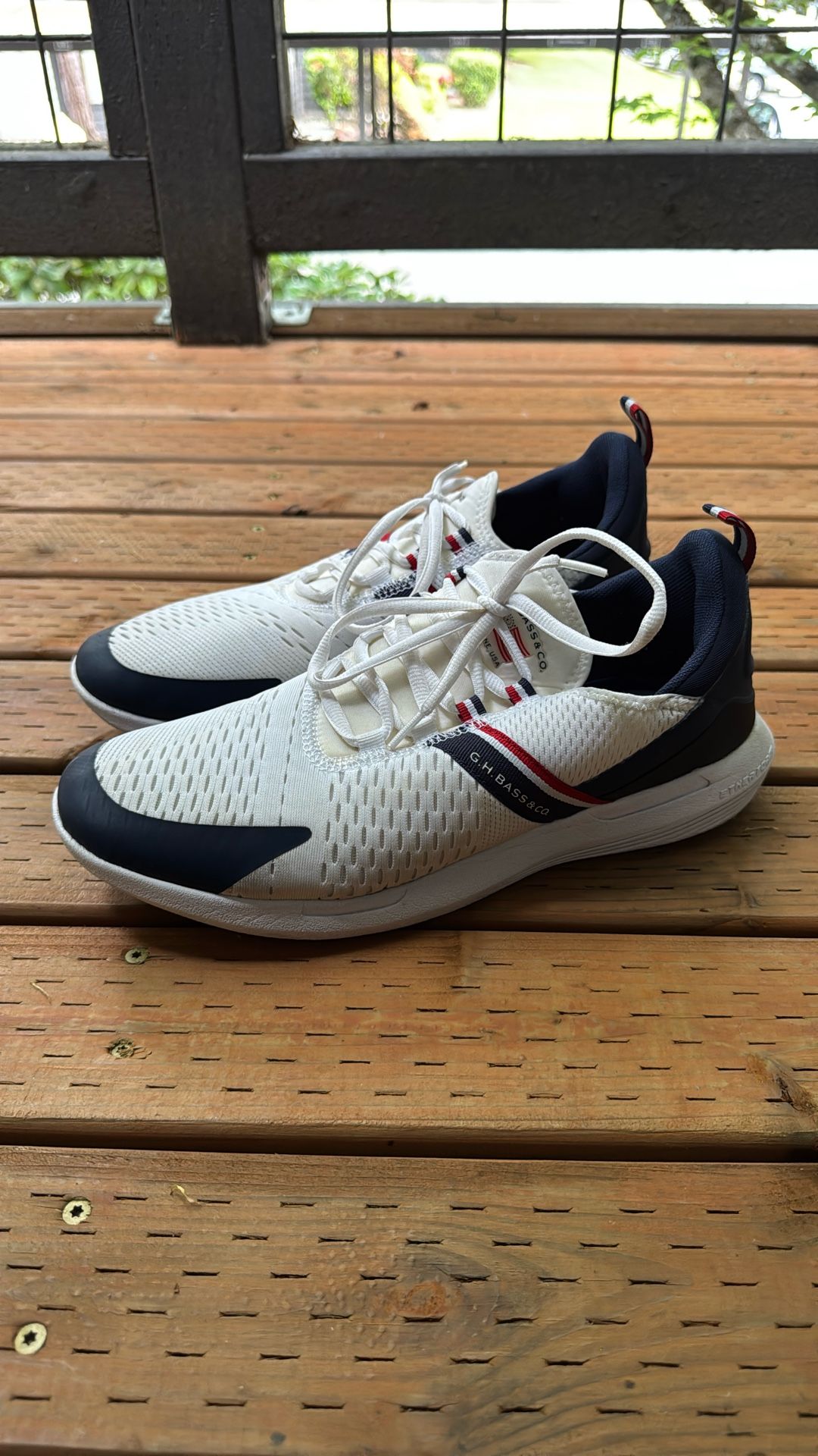 G. H. Bass &CO 10.5