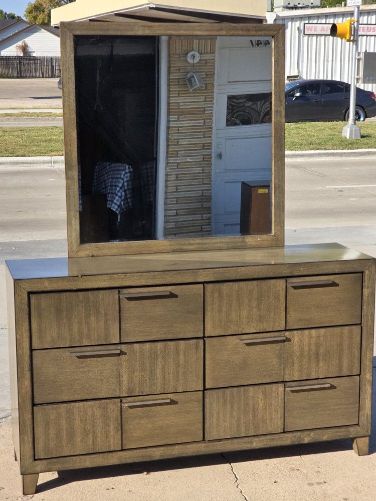 DRESSER WITH MIRROR