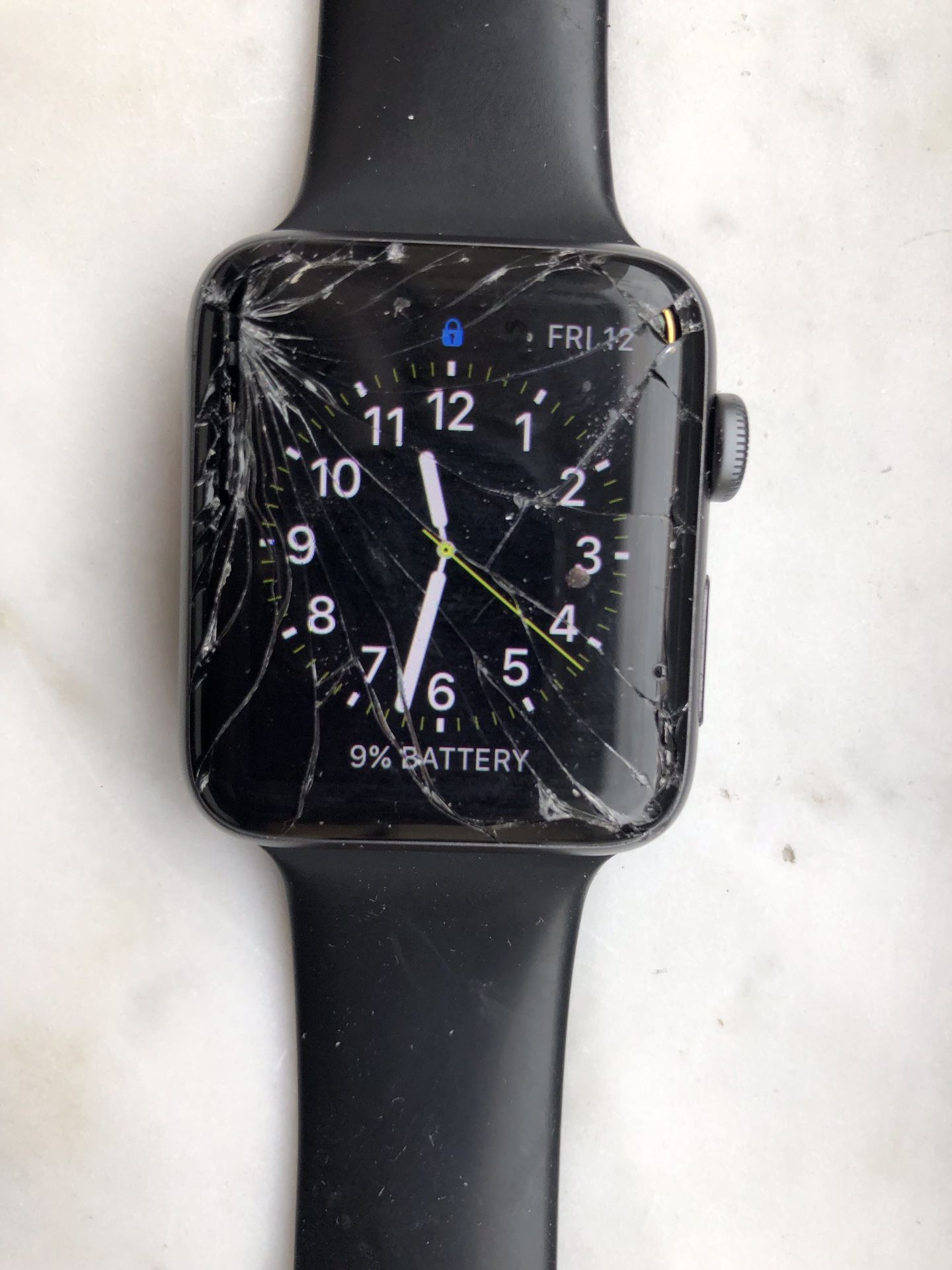 Apple Watch Series 2 cracked screen Kendall