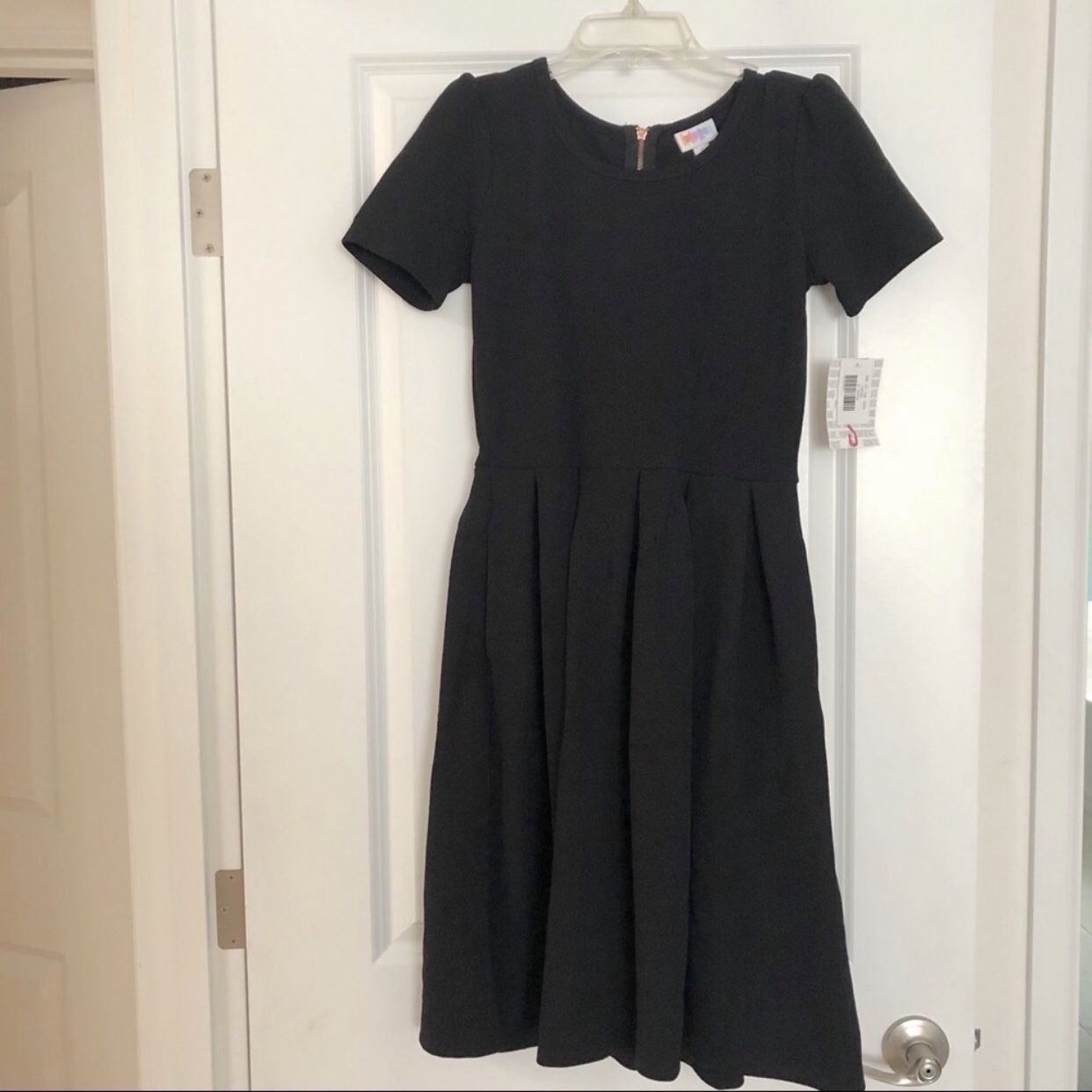 NWT LULAROE Amelia Dress size Small. UNICORN