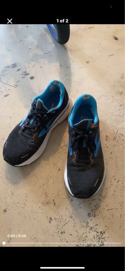mens size 10-11 running shoes