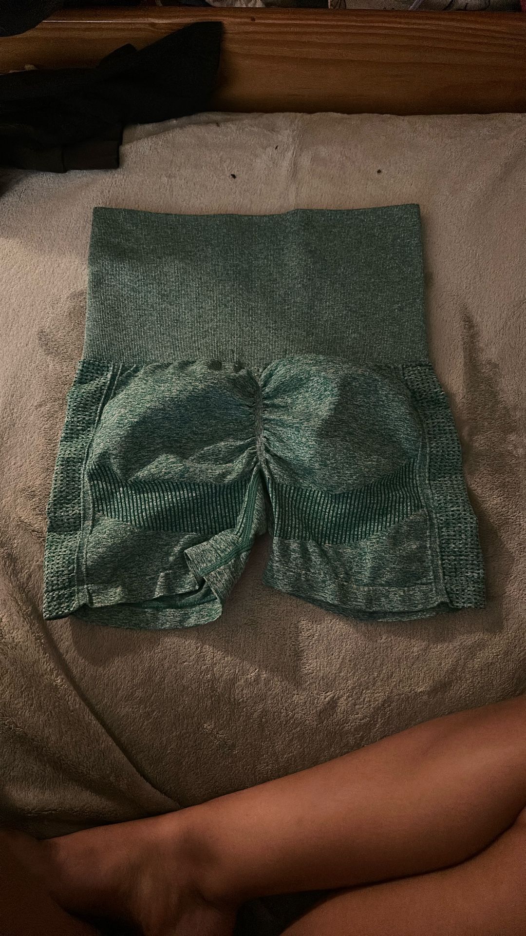 butt scrunching shorts