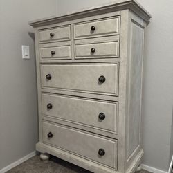 5 Drawer Dresser Chest