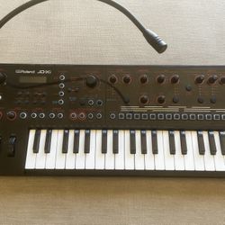 Roland JD-XI Synthesizer w/ Vocoder