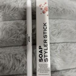 NEW REVOLUTION SOAP STYLER BROW STICK DOUBLE ENDED WITH SPOOLIE $5!
