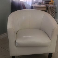 🪑 White Accent Chairs – Modern & Comfortable