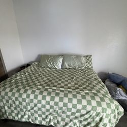 Full Size Bed With Frame