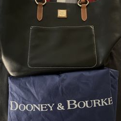 Dooney & Bourke Bag