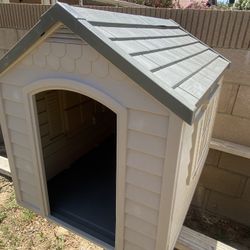 Medium dog House