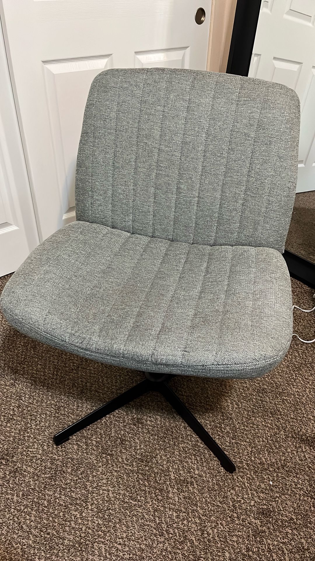 Wide Desk Chair