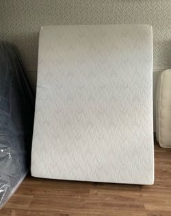 Queen memory foam mattress