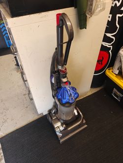 Free! Dyson dc33 vacuum