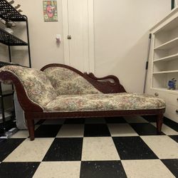 Vintage fainting chaise sofa