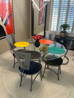 Dining Room Table & 4 Chairs