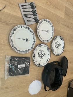 Disney The Nightmare Before Christmas Dinnerware Set Plates Spoons Carry Case