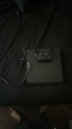 Ps4 With Controller/ Wire Cable