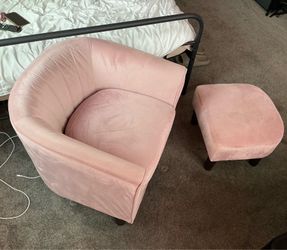 Pink swivel office chair