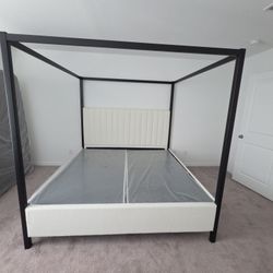 King Bed Frame NEW canopy Bed
