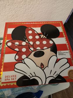 Minnie Mouse Deluxe Spa