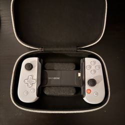Backbone  One (usb-c) Mobile Gaming Controller iPhone 15-17 & Android 2nd Gen