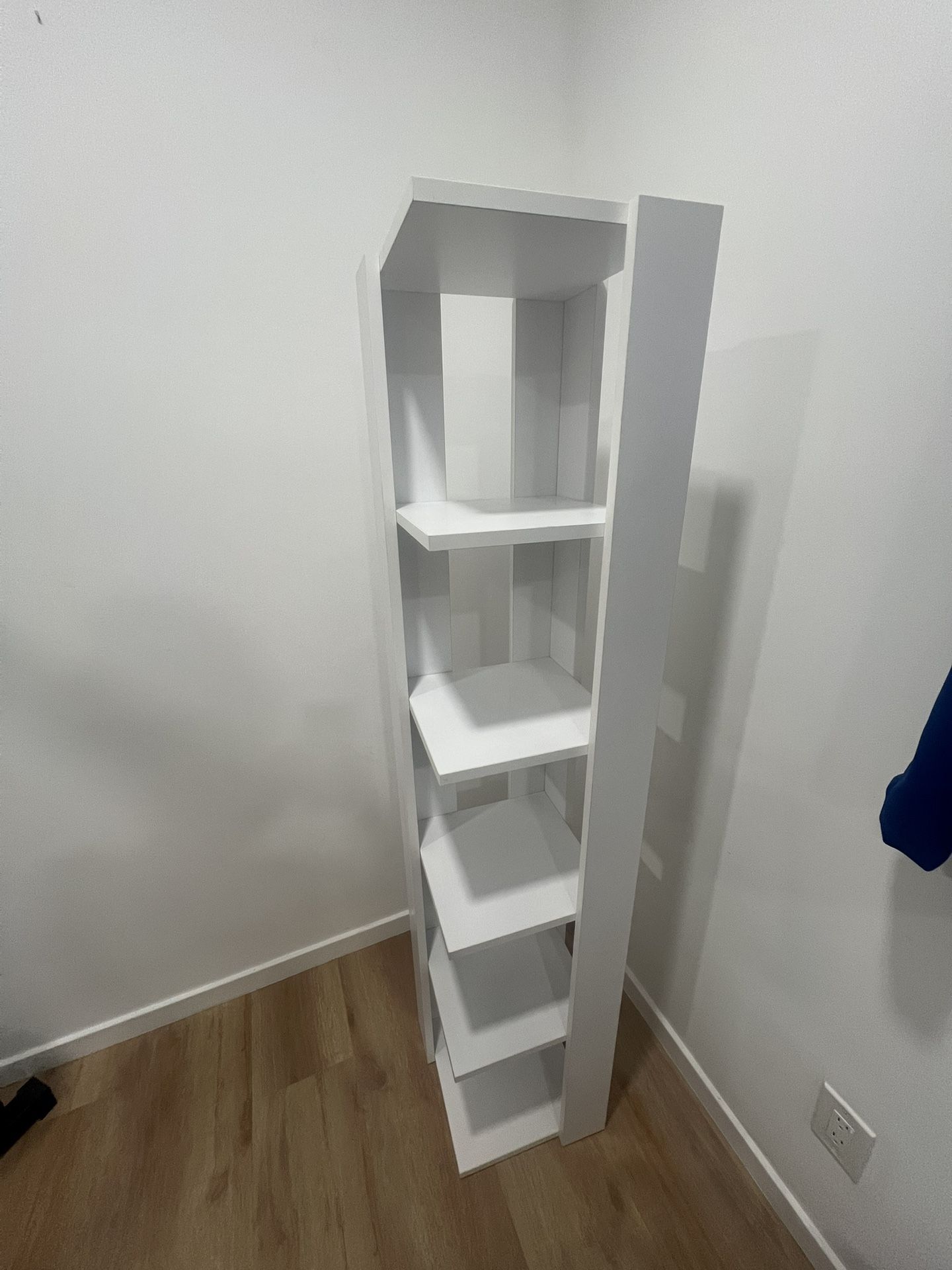 5-Shelf Corner Bookcase – Modern, Space-Saving Design