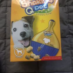 Shakier A Pet Treat Toy 