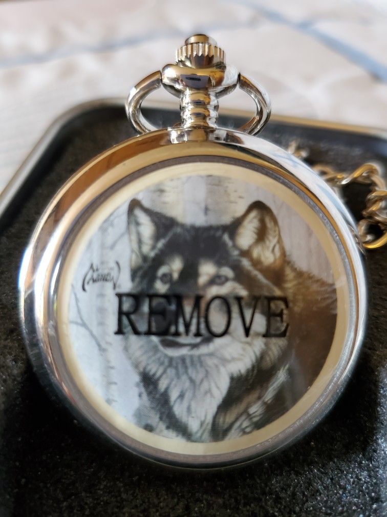 Vintage Al Agnew Exclusive Edition Timber Wolf Pocket Watch by Westminster Complete in Collectable Tin. Needs Battery