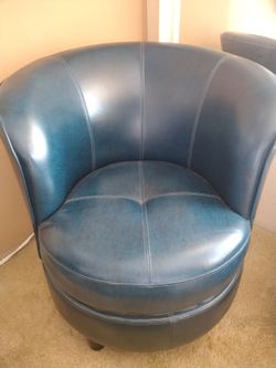 Grandin Road Rebecca Leather Swivel Chair Good Condition Blue