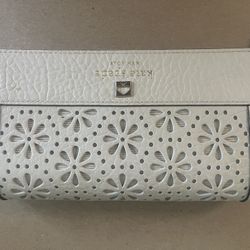 Kate Spade New York Leather Bi-fold Wallet, Like New