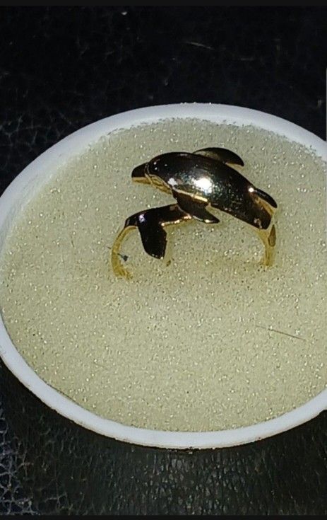10k Gold Dolphin Ring 