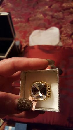MENS GOLD PLATED AUSTRALIAN CRYSTAL RING , SIZE 8 , 8,5