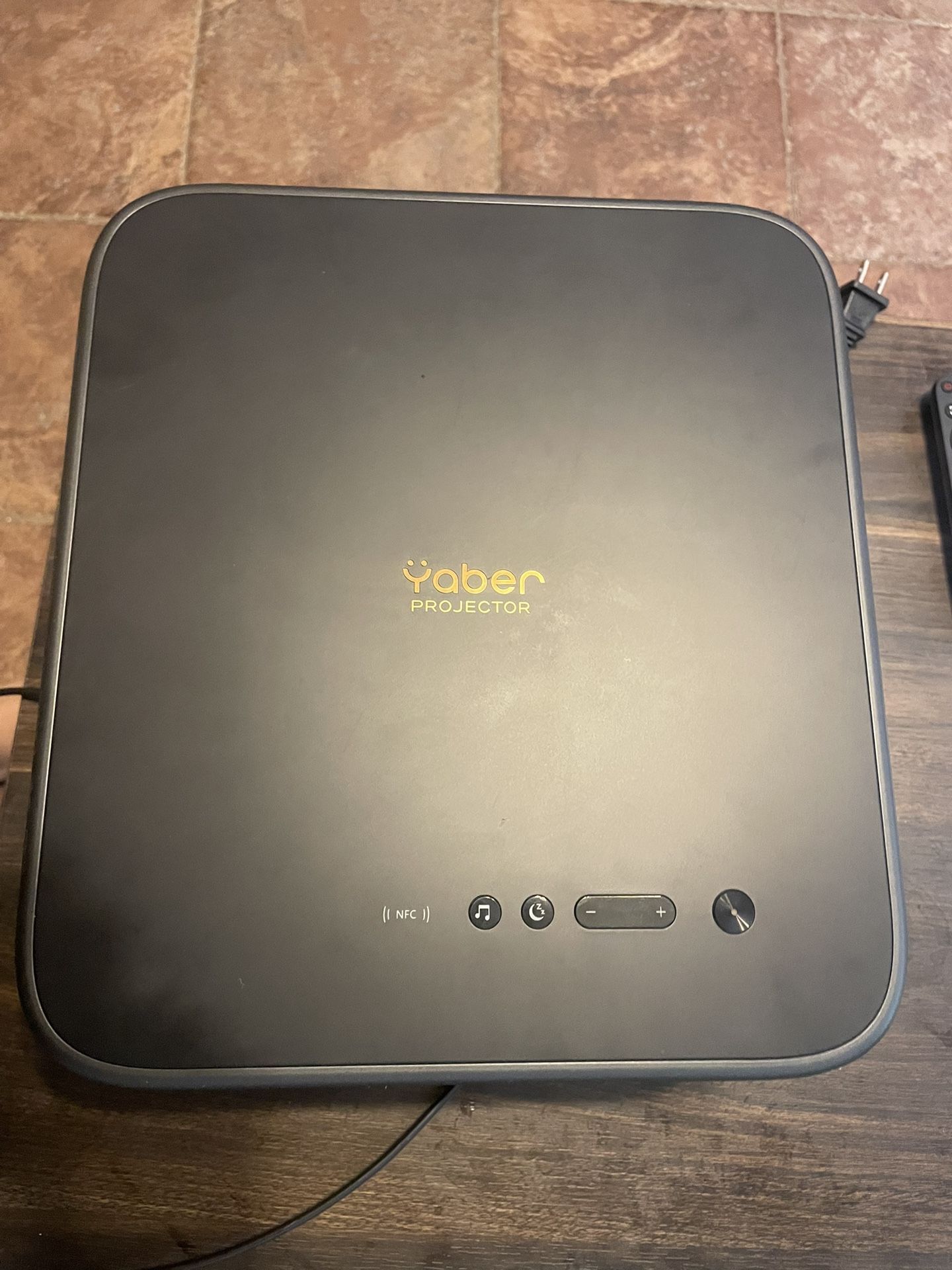 Yaber Projector