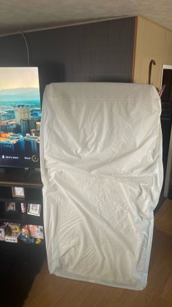 Twin size bed