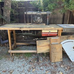 Work Bench- Garage Tools Woodwork Craftsman Saw