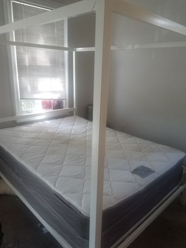 Queen Size Canopy Bed Mattress And Box Spring For In New Queen Size Canopy Bed Mattress And Box Spring