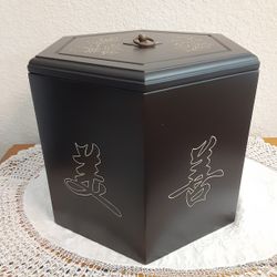 ORIENTAL DECOR A WOODEN TREASURE BOX