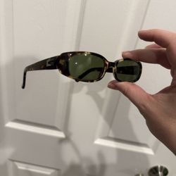 Vintage late 90’s Gucci sunglasses 2452/s