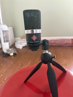 Neumann TLM 102 Large Diaphragm Condenser Microphone (WITHOUT FOAM)