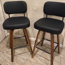 2 Black Chairs