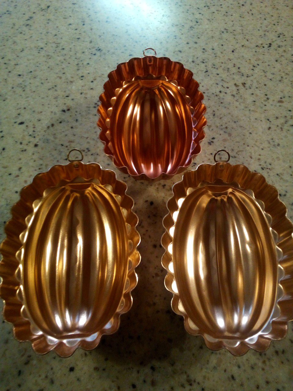 Vintage copper jello molds/2.5 cup capacity each/ hanging wall decoration or use for jello/5x7x3 inch