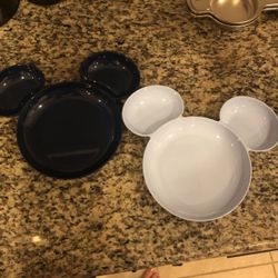 2 Serving Plates