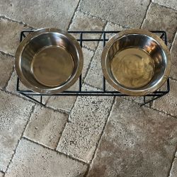 Tall Dog Stand With Two Bowls. 