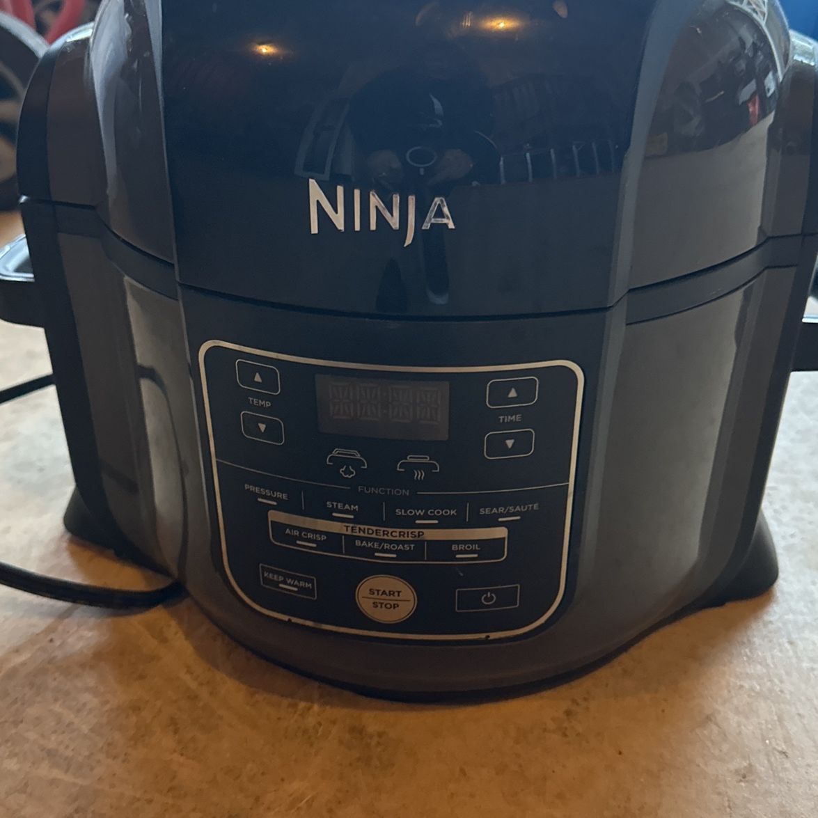 Ninja Insta Pot , Rice Cooker, Air fryer With Roaster 