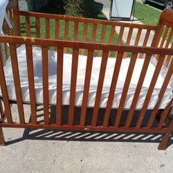 Baby  Crib 