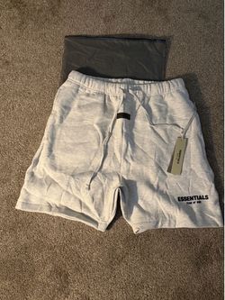 *DELIVERY* Essentials Shorts Light Oatmeal
