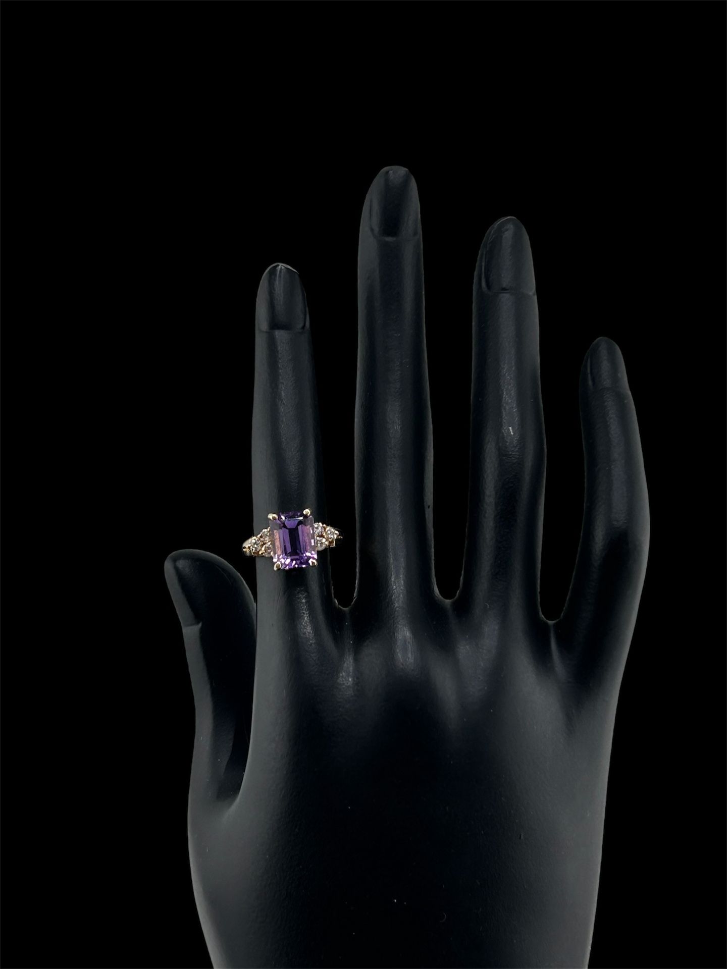 Yellow Gold Ring With Diamond